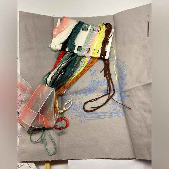 Description of Embroidery Stitch Christmas Happy Holiday 3 sets. No. 820 821 827 - Picture 6 of 6